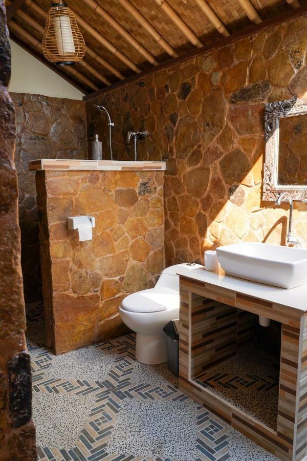 Bamboo Bali Hill Bungalows Amed Exterior foto